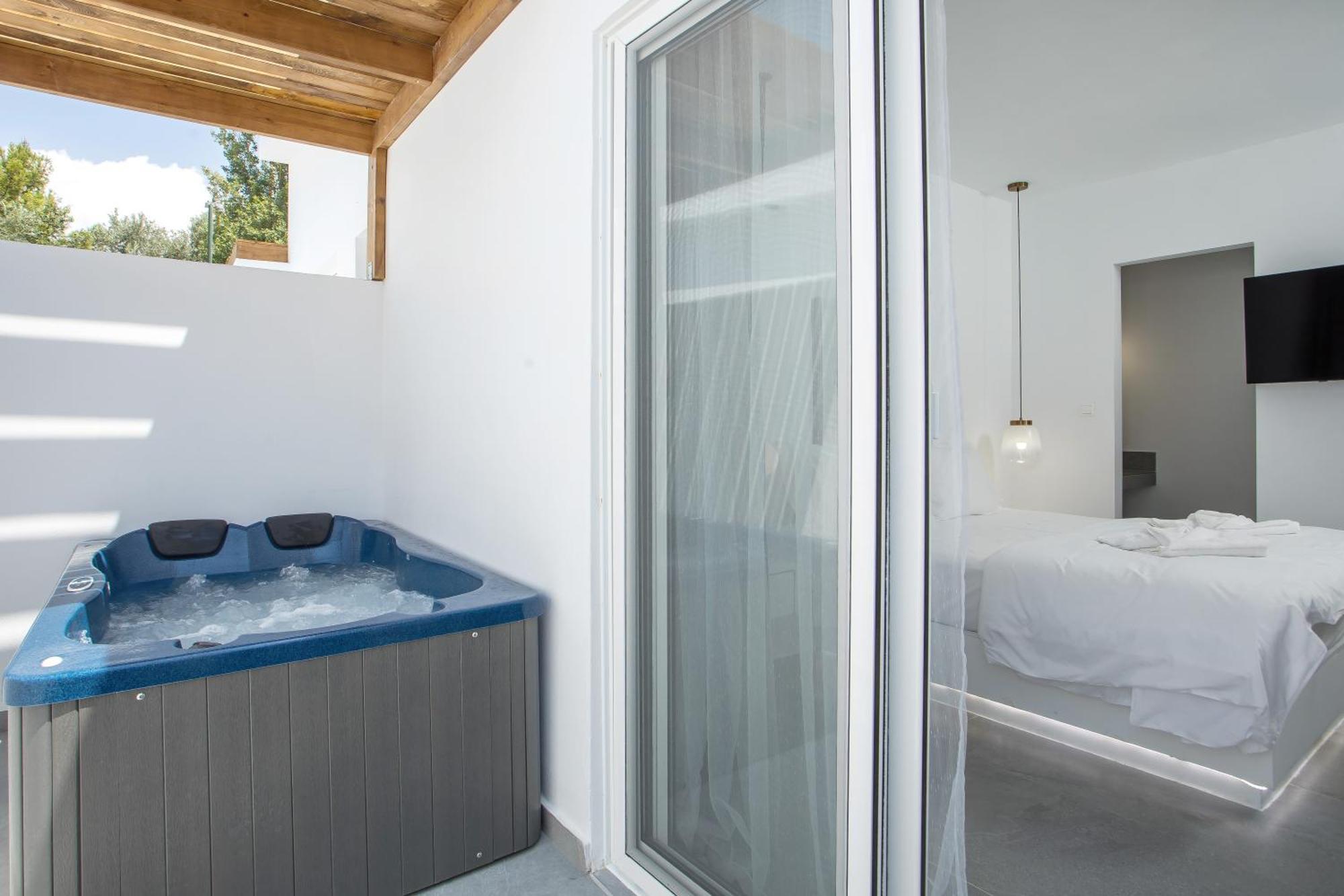 Calma Luxury Studios & Suites Фалираки Екстериор снимка