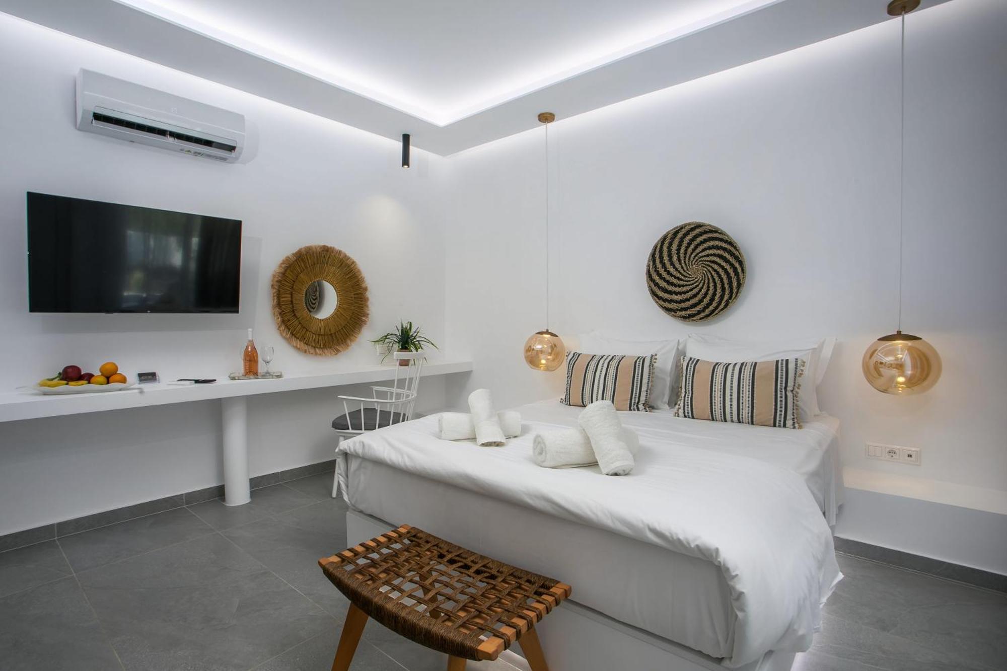 Calma Luxury Studios & Suites Фалираки Екстериор снимка