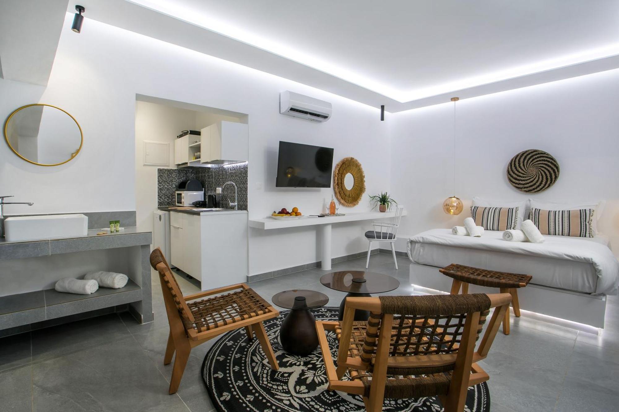 Calma Luxury Studios & Suites Фалираки Екстериор снимка