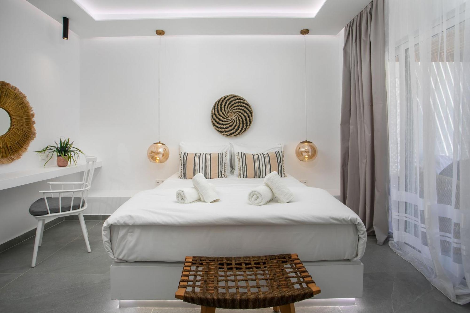 Calma Luxury Studios & Suites Фалираки Екстериор снимка