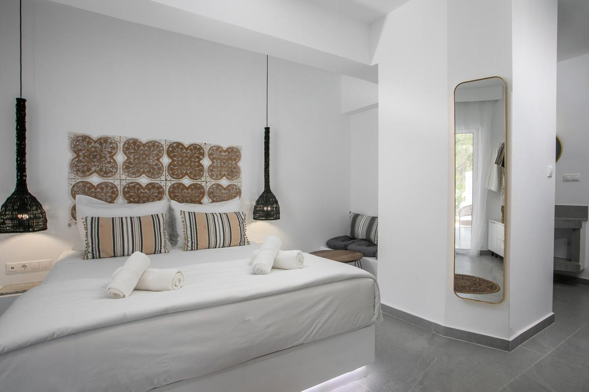 Calma Luxury Studios & Suites Фалираки Екстериор снимка