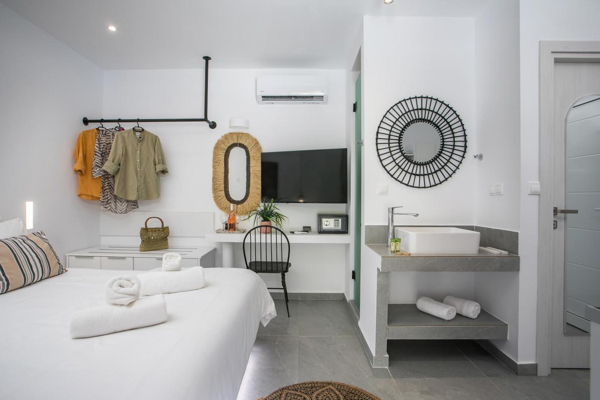 Calma Luxury Studios & Suites Фалираки Екстериор снимка