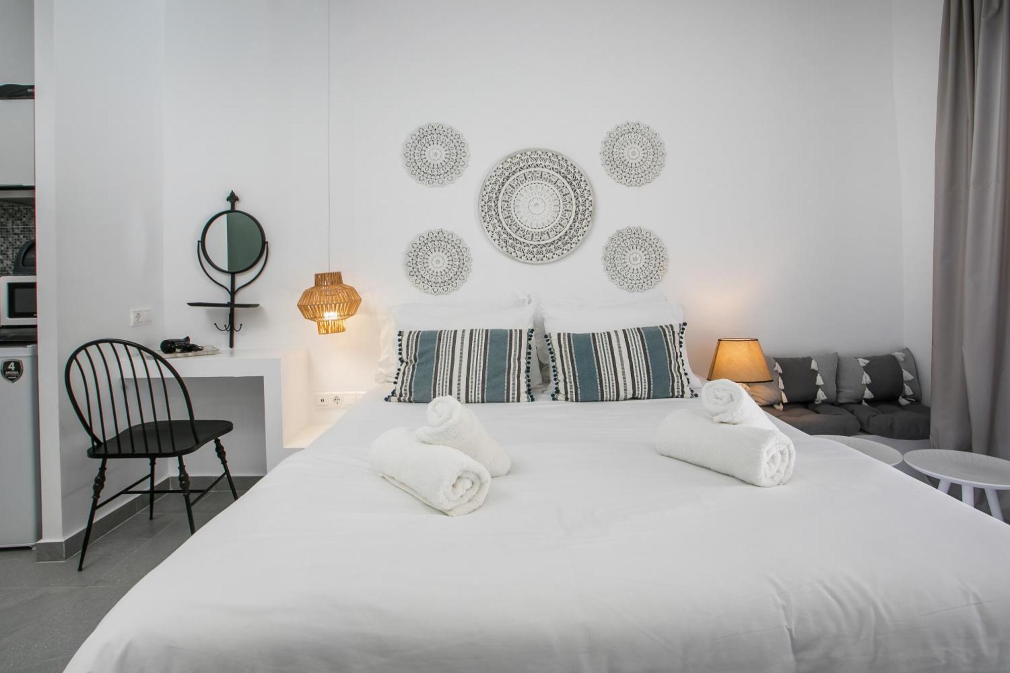 Calma Luxury Studios & Suites Фалираки Екстериор снимка