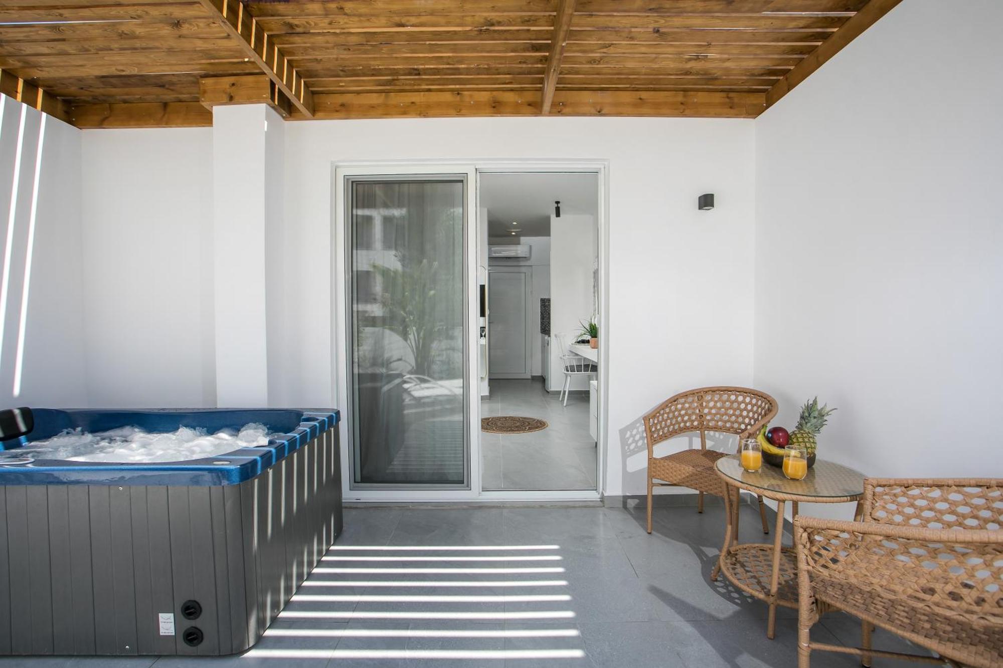 Calma Luxury Studios & Suites Фалираки Екстериор снимка
