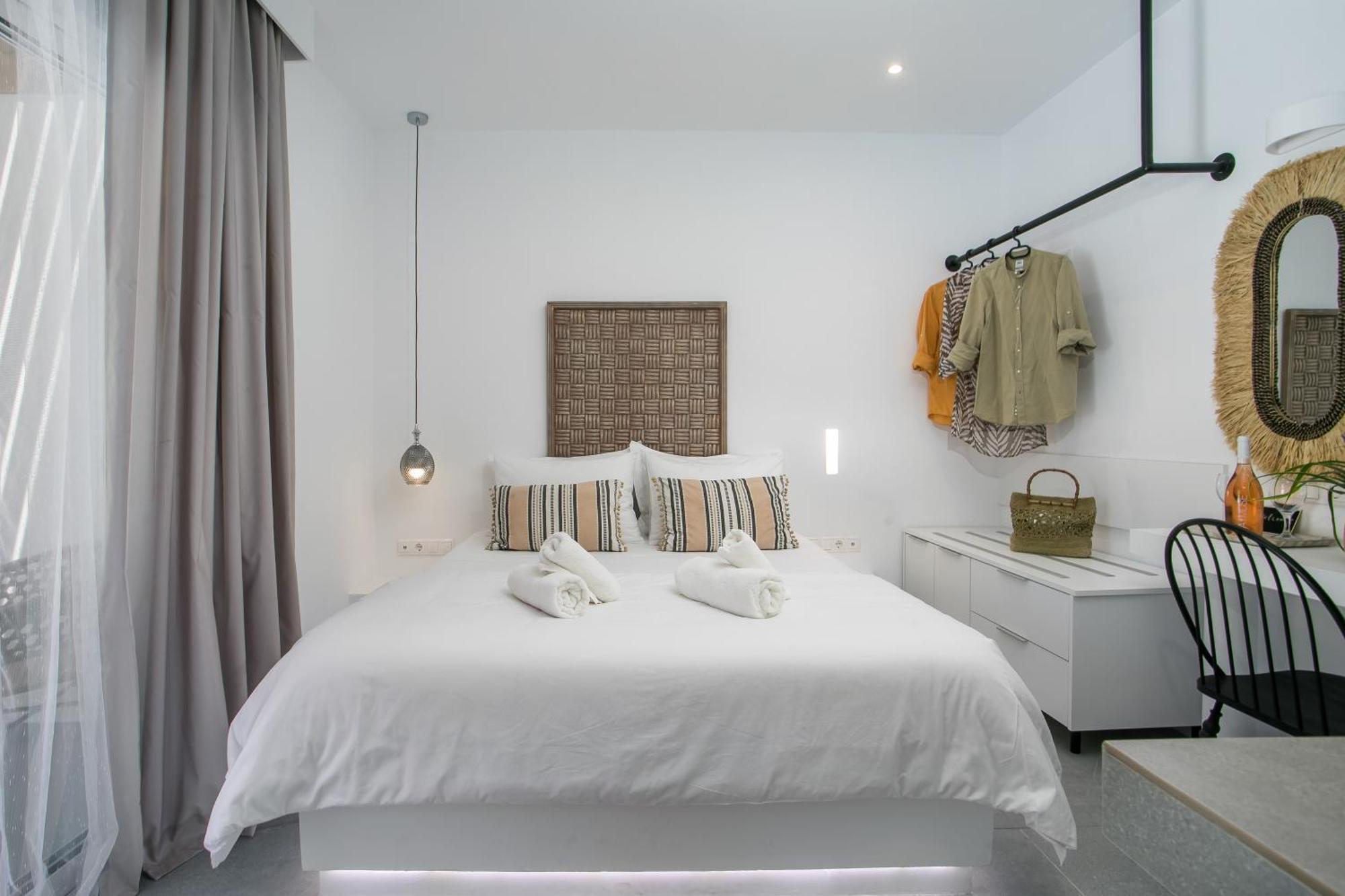 Calma Luxury Studios & Suites Фалираки Екстериор снимка